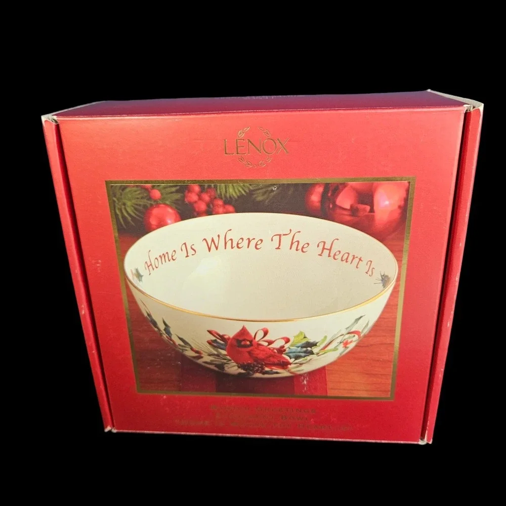 Lenox Winter Greetings Serving Bowl Sentiment Home is Where Round McClung Box